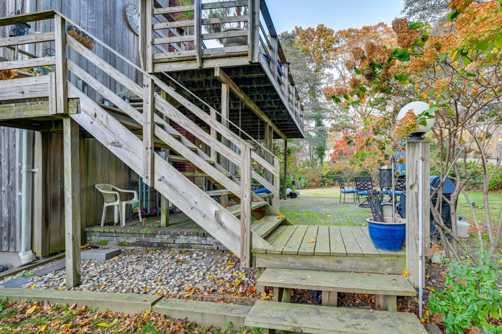 Cozy Dix Hills Apt With Deck About 7 Mi To Beach! Экстерьер фото