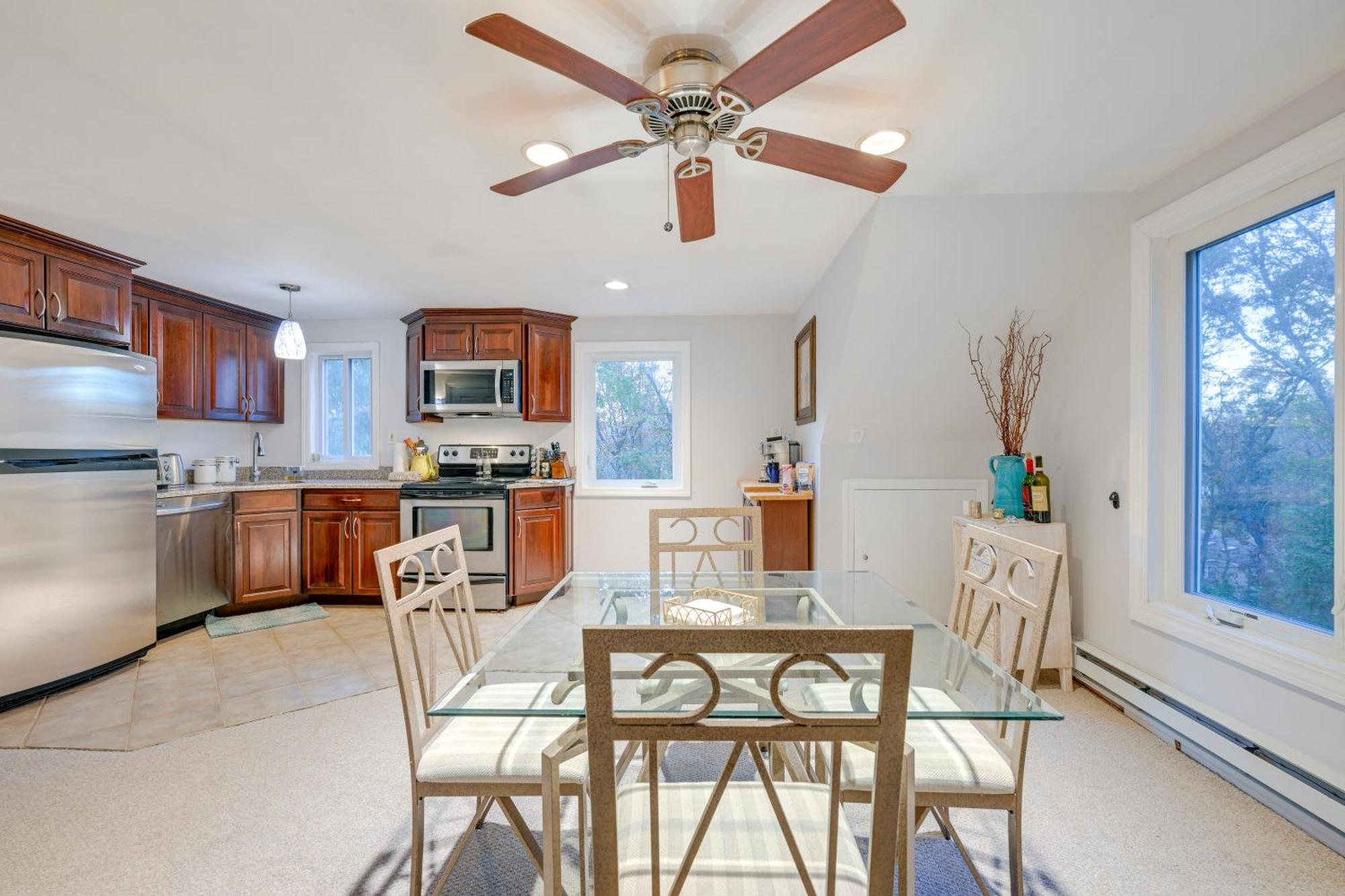 Cozy Dix Hills Apt With Deck About 7 Mi To Beach! Экстерьер фото